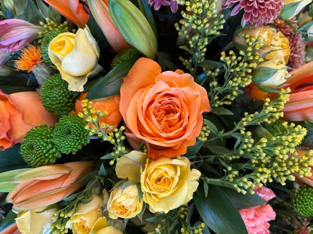 Double Ended Spray Yellow and  orange